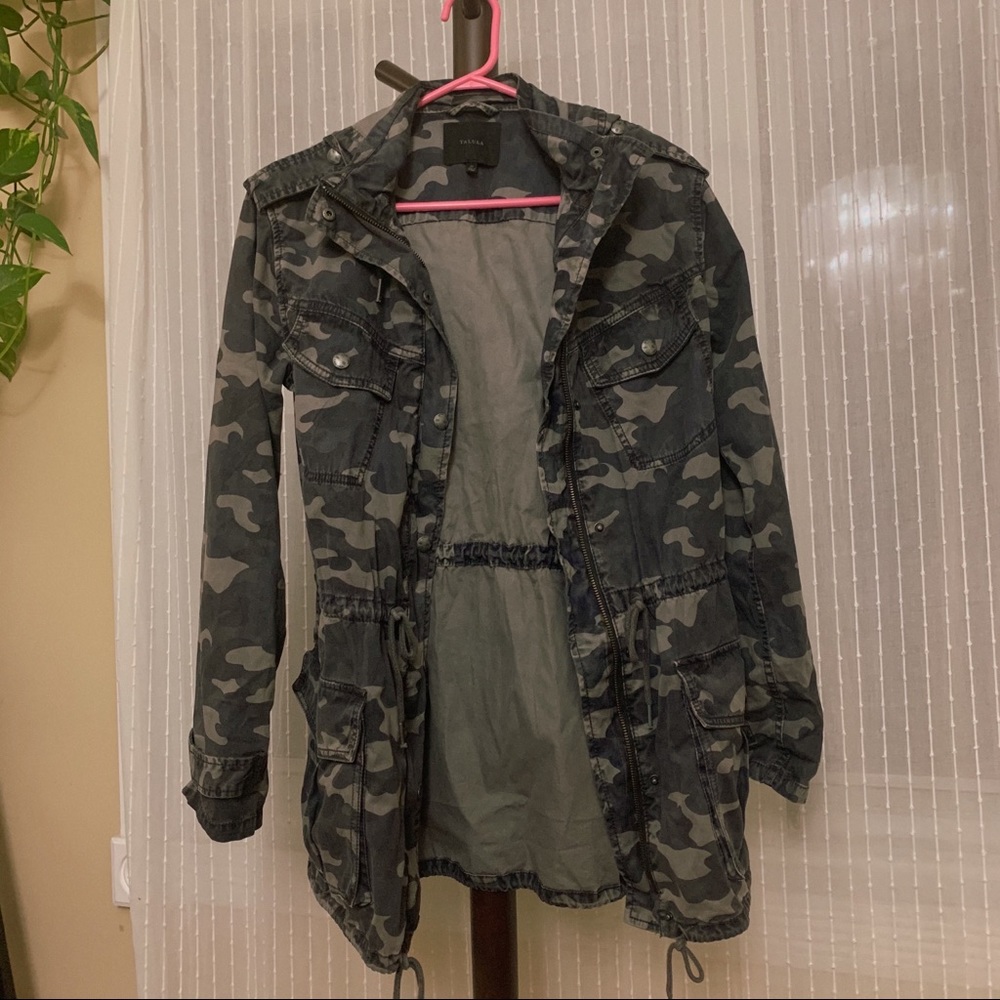 Aritzia Talula Camo Utility Jacket | Size XS